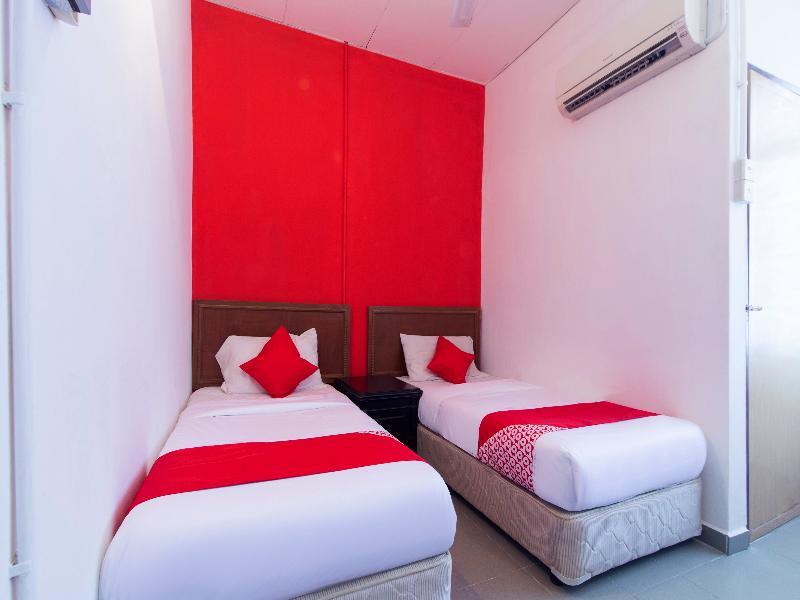 OYO 1093 Ali's Motel Teluk Bahang Esterno foto